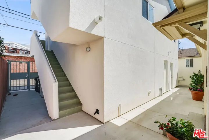 1780 Midvale Avenue, Los Angeles, California 90024