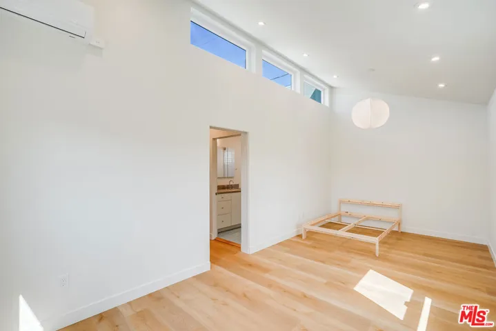 1780 Midvale Avenue, Los Angeles, California 90024