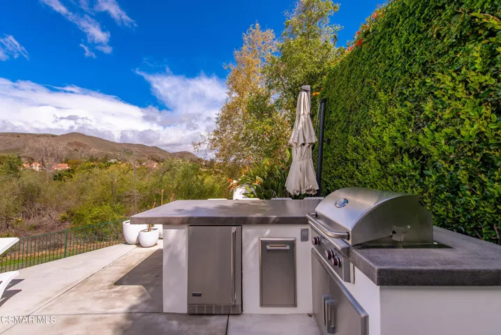 575 Fairfield Rd Simi Valley-46