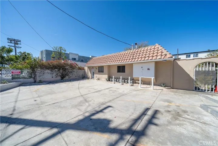 5335 Harmony Avenue, North Hollywood, California 91601