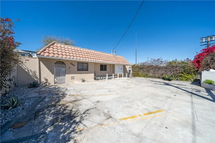 5335 Harmony Avenue, North Hollywood, California 91601