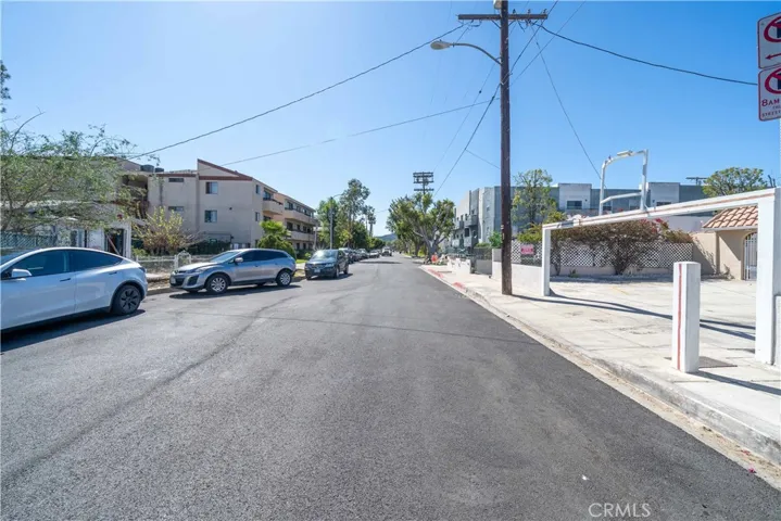 5335 Harmony Avenue, North Hollywood, California 91601