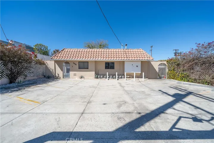 5335 Harmony Avenue, North Hollywood, California 91601