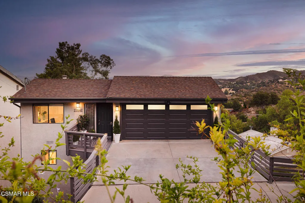 23542 Ehlers Drive, Chatsworth, California 91311, 3 Bedrooms Bedrooms, ,2 BathroomsBathrooms,Residential,For Sale,Ehlers,225001363