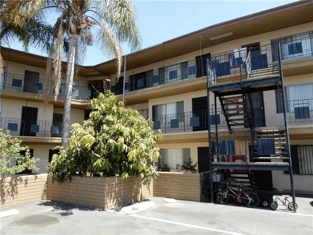 10355 Long Beach Boulevard, Lynwood, California 90262