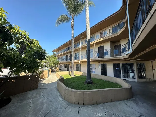 10355 Long Beach Boulevard, Lynwood, California 90262