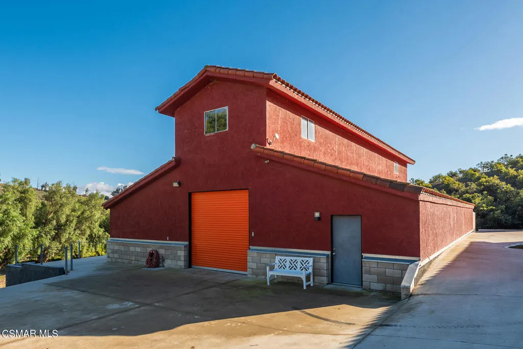 2065 E La Loma Avenue, Somis, California 93066 home-pic-34