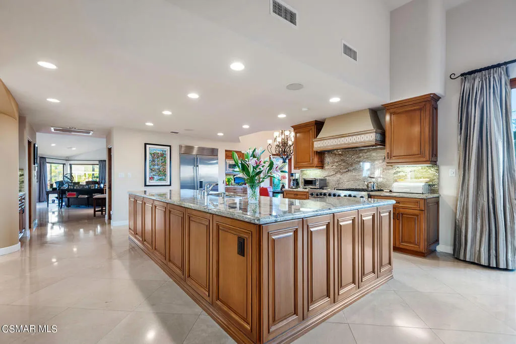 2065 E La Loma Avenue, Somis, California 93066 home-pic-12
