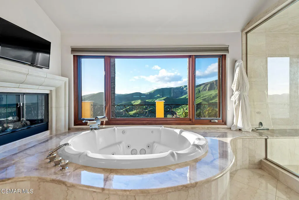 2065 E La Loma Avenue, Somis, California 93066 home-pic-27