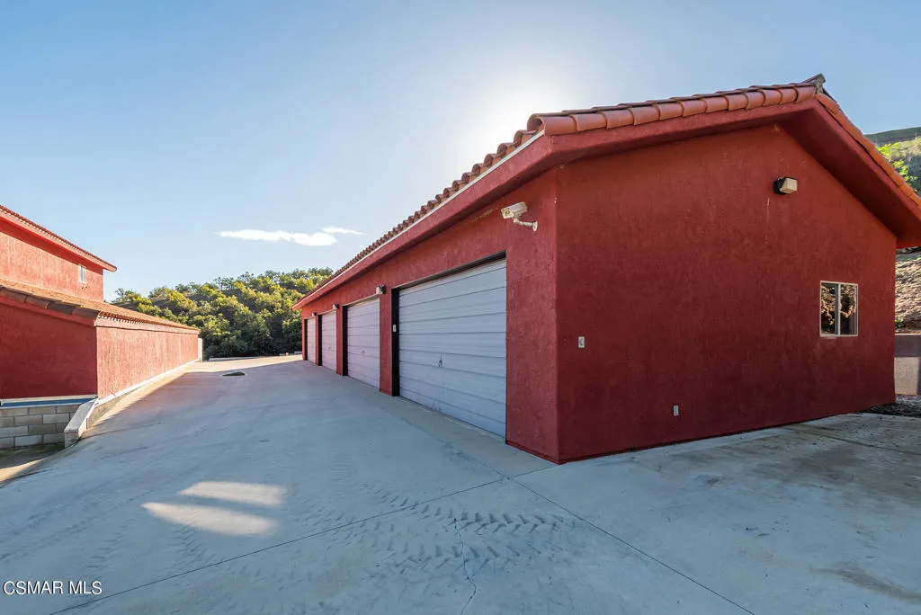 2065 E La Loma Avenue, Somis, California 93066 home-pic-37