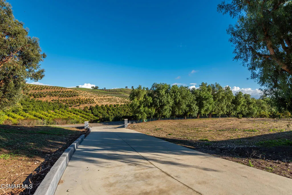 2065 E La Loma Avenue, Somis, California 93066 home-pic-39
