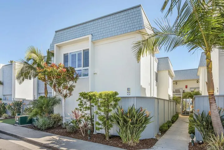 30 Antigua Ct, Coronado, California 92118