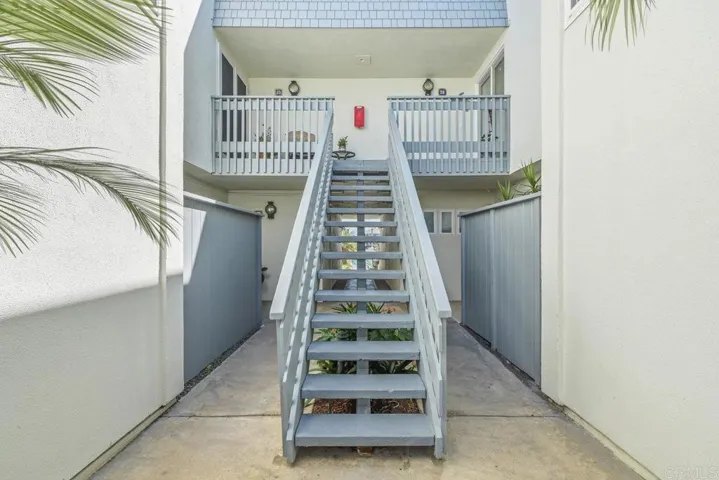 30 Antigua Ct, Coronado, California 92118