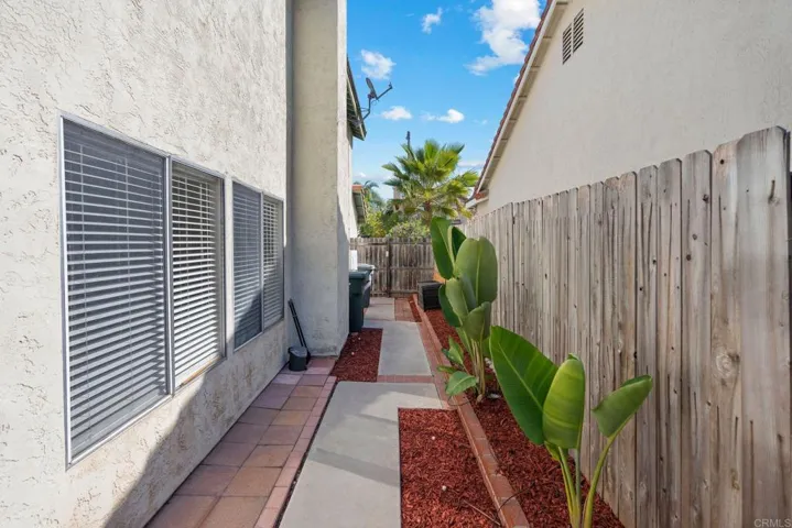 2030 Paseo Cresta, Vista, California 92084