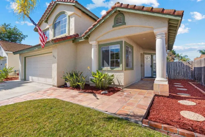 2030 Paseo Cresta, Vista, California 92084