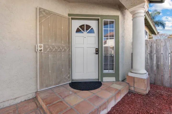 2030 Paseo Cresta, Vista, California 92084