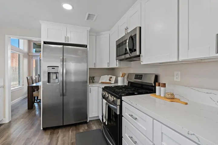 2030 Paseo Cresta, Vista, California 92084