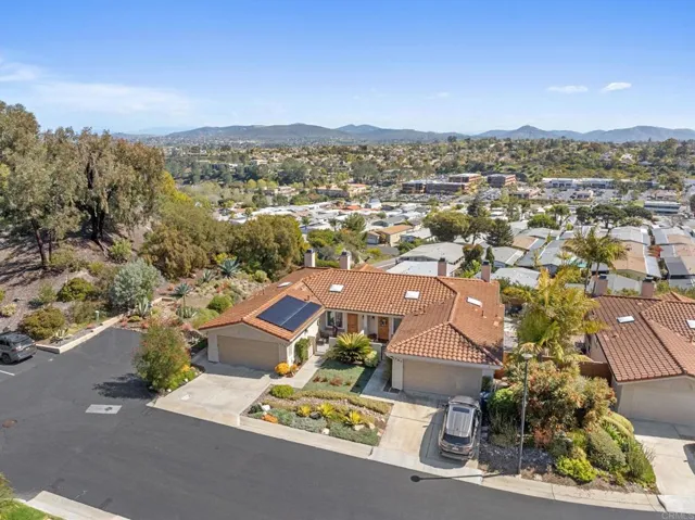 575 Forrest Bluff, Encinitas, California 92024