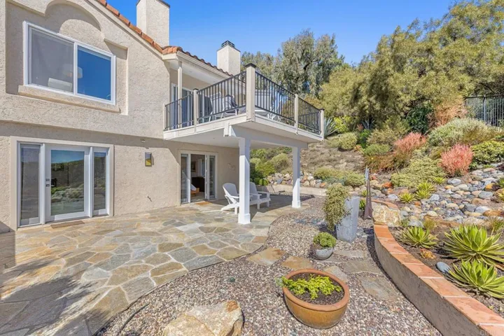 575 Forrest Bluff, Encinitas, California 92024