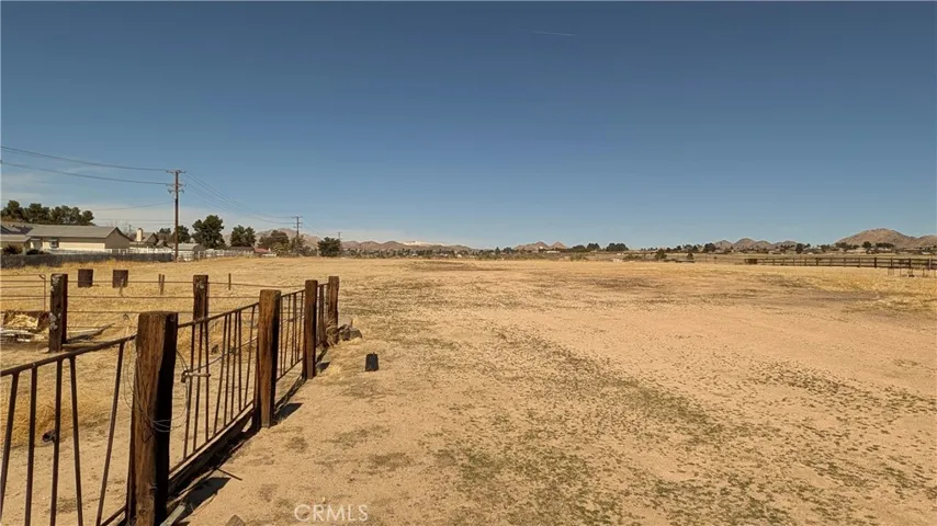 18510 Seneca Road, Apple Valley, California 92307