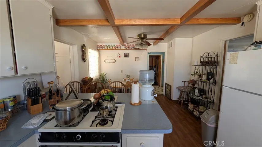 18510 Seneca Road, Apple Valley, California 92307