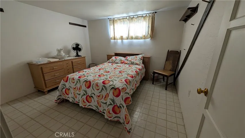 18510 Seneca Road, Apple Valley, California 92307
