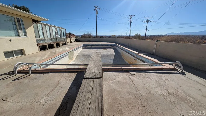 18510 Seneca Road, Apple Valley, California 92307