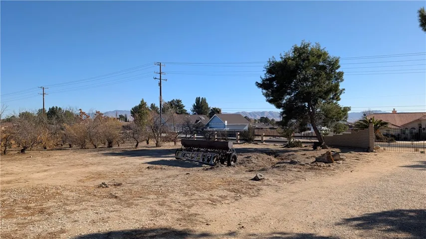 18510 Seneca Road, Apple Valley, California 92307