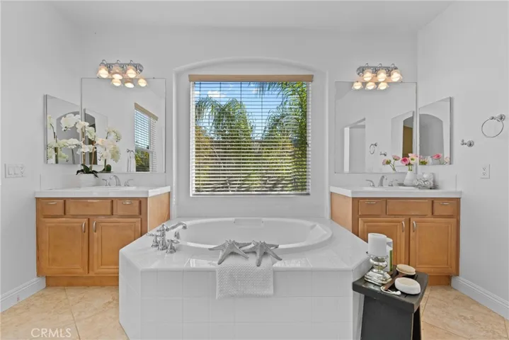 1724 Honors Lane, Corona, California 92883