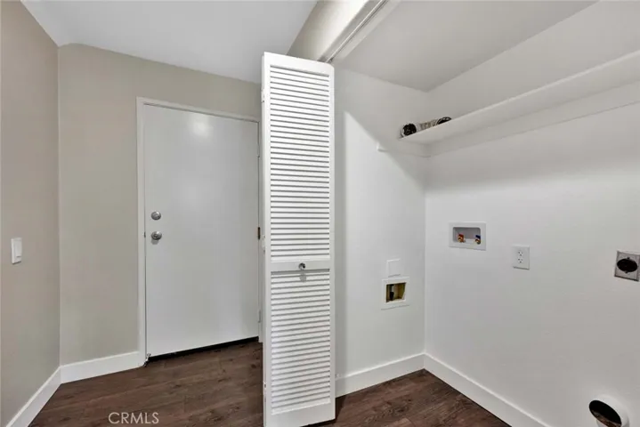 Indor laundry closet