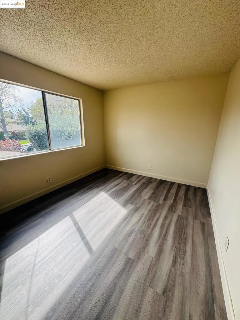 1459 Del Rio Cir C, Concord, California 94518 home-pic-6