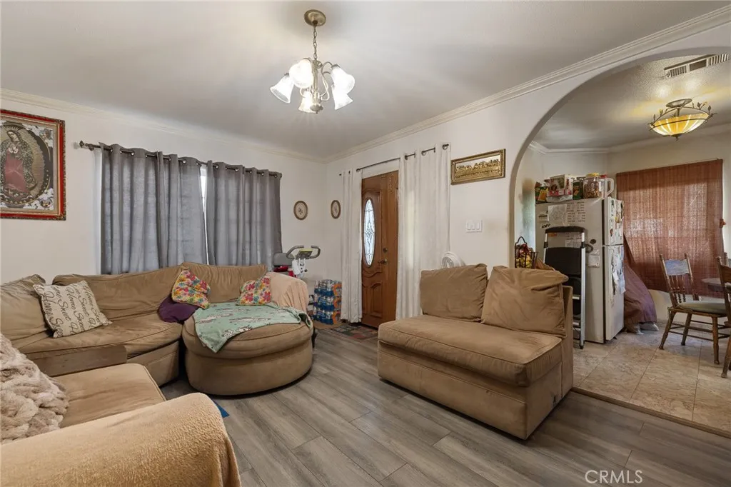 11430 Califa Street, North Hollywood, California 91601 home-pic-3