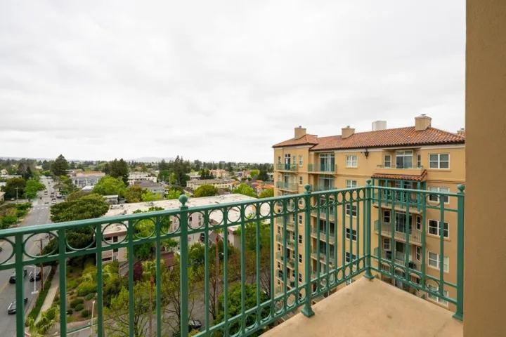 1 Baldwin Avenue 1017, San Mateo, California 94401