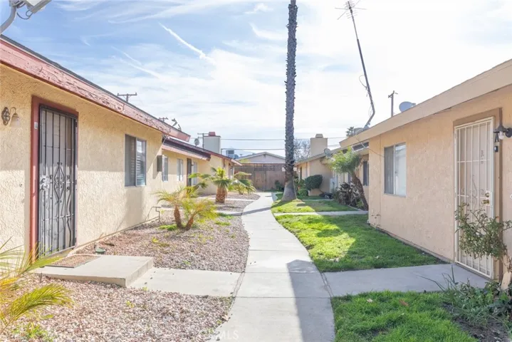 928 Monarch Street, Hemet, California 92543