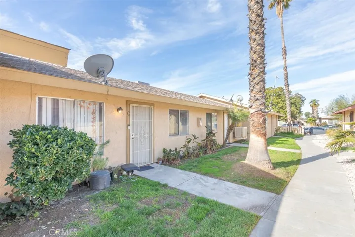 928 Monarch Street, Hemet, California 92543
