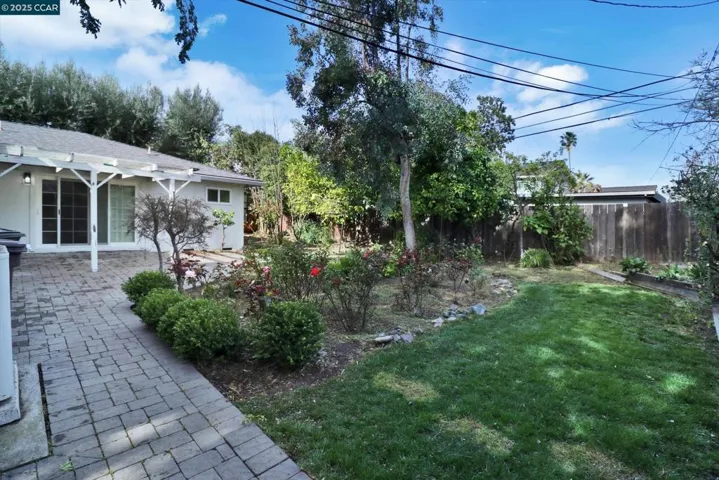 1733 Elmhurst Ln, Concord, California 94521
