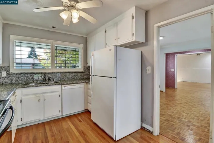 1733 Elmhurst Ln, Concord, California 94521
