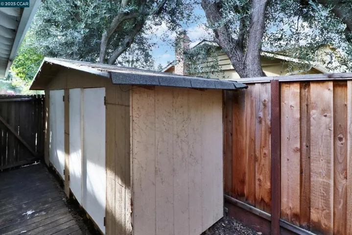 1733 Elmhurst Ln, Concord, California 94521