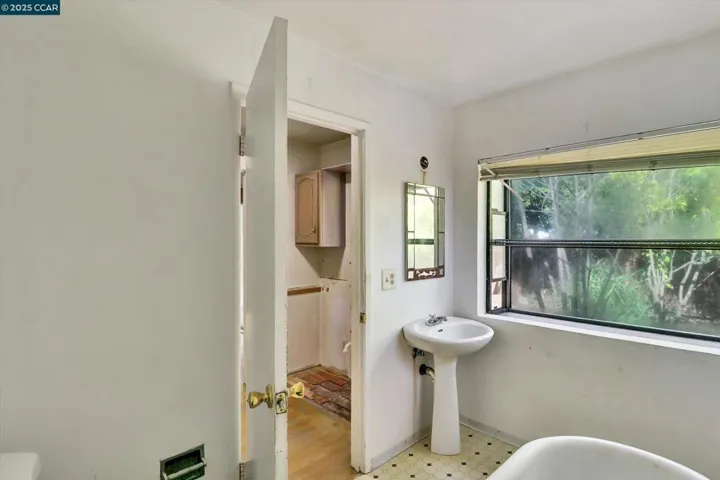 1733 Elmhurst Ln, Concord, California 94521