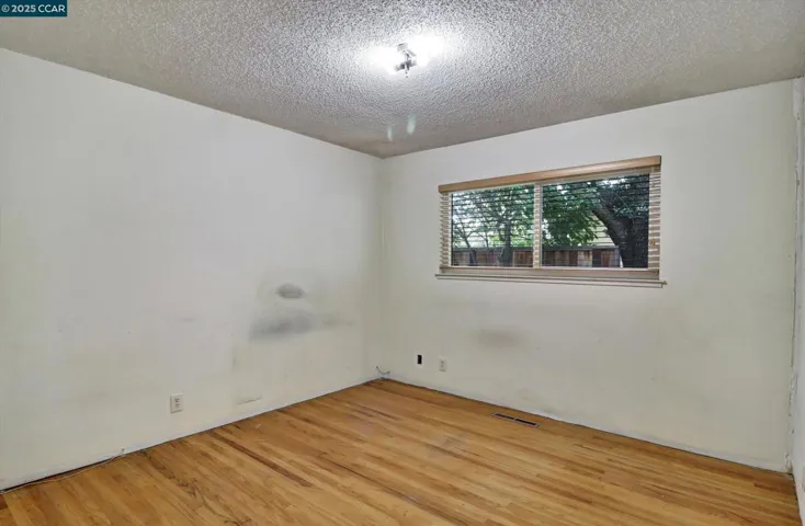 1733 Elmhurst Ln, Concord, California 94521