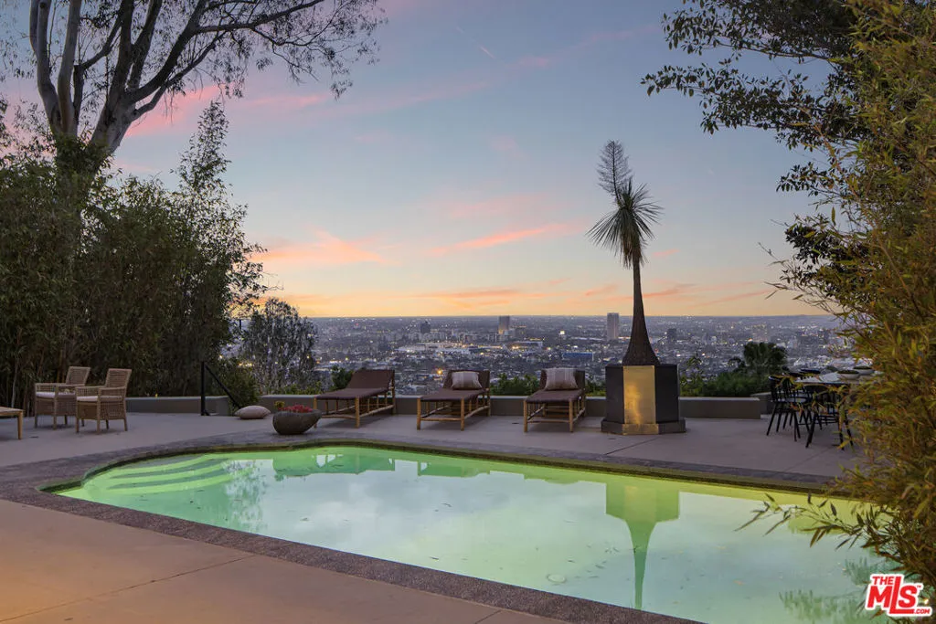 8540 Hedges Way, Los Angeles, California 90069 home-pic-13