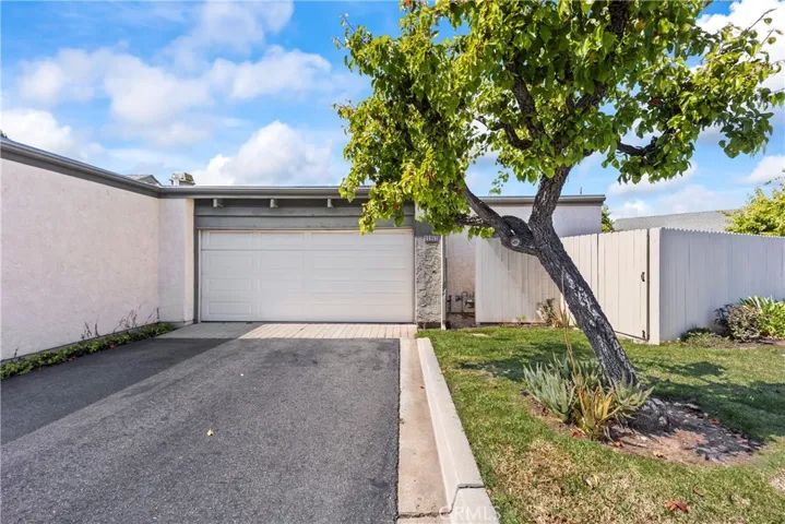 22961 Caminito Olivia 50, Laguna Hills, California 92653