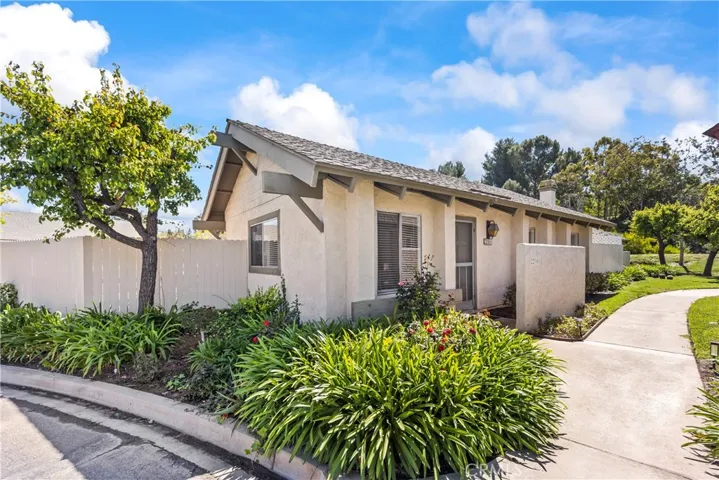 22961 Caminito Olivia 50, Laguna Hills, California 92653