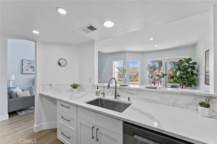 1079 S Daybreak Court, Anaheim Hills, California 92808