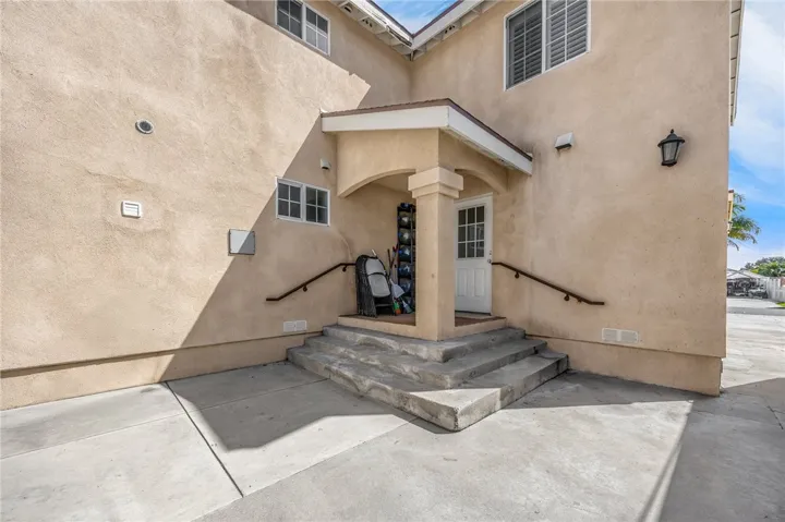 5503 Dowling Avenue, Pico Rivera, California 90660