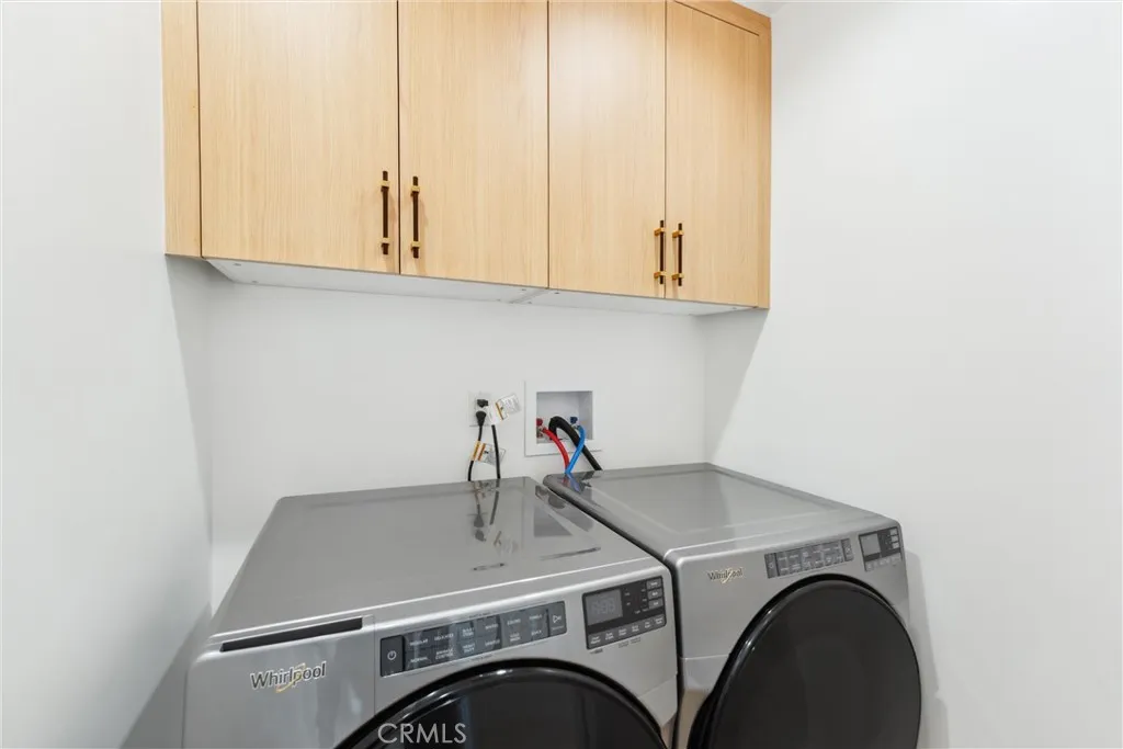 3945 S Norton Avenue, Los Angeles, California 90008 home-pic-36