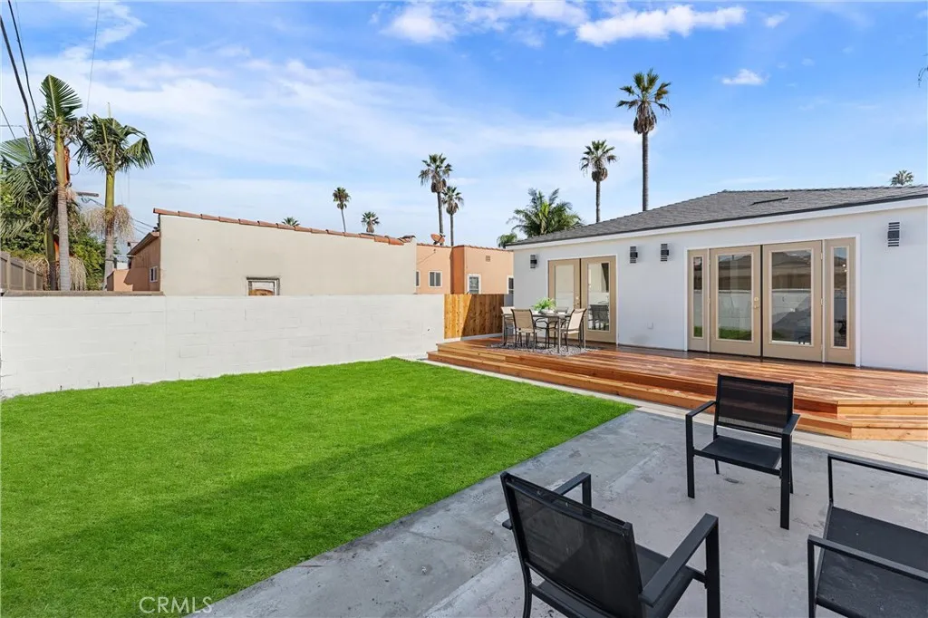 3945 S Norton Avenue, Los Angeles, California 90008 home-pic-53