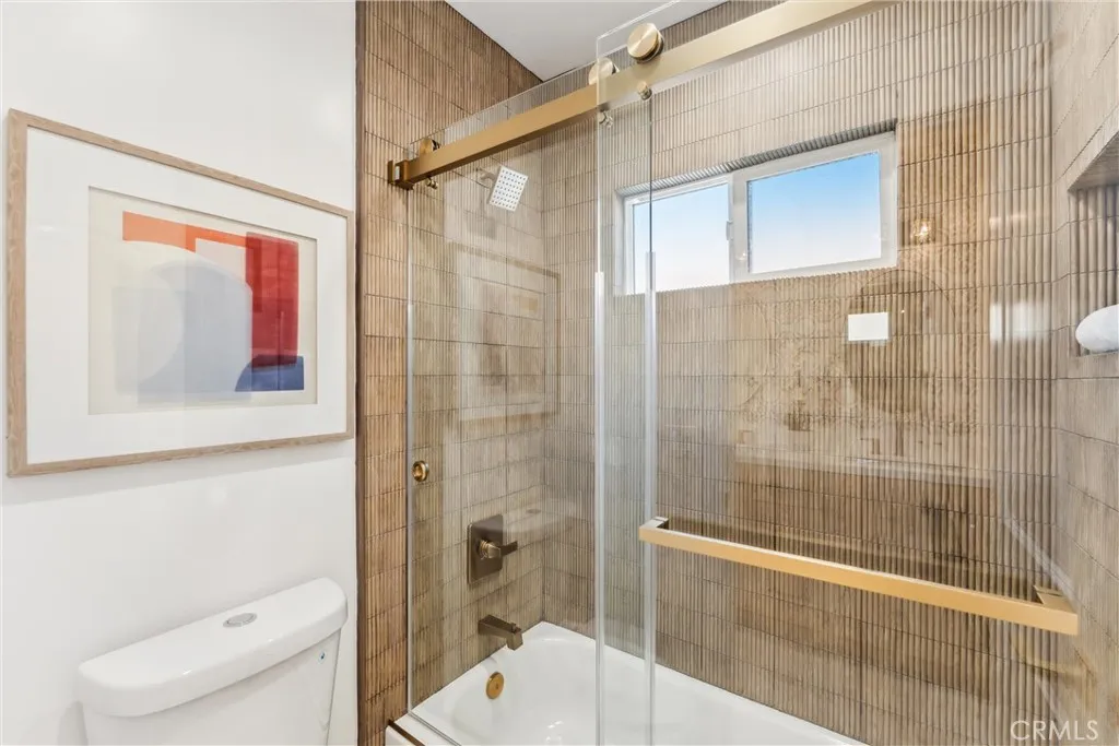 3945 S Norton Avenue, Los Angeles, California 90008 home-pic-29