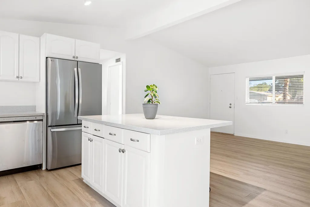 2041 Arnico Street, Palm Springs, California 92262 home-pic-4