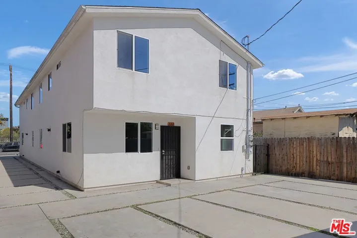 322 E 55th Street, Los Angeles, California 90011